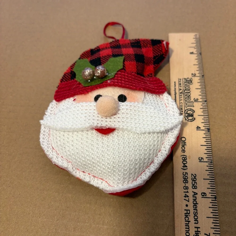 Adorable‎ Plush Santa Claus Head Ornament Buffalo Plaid Christmas Holiday Decor